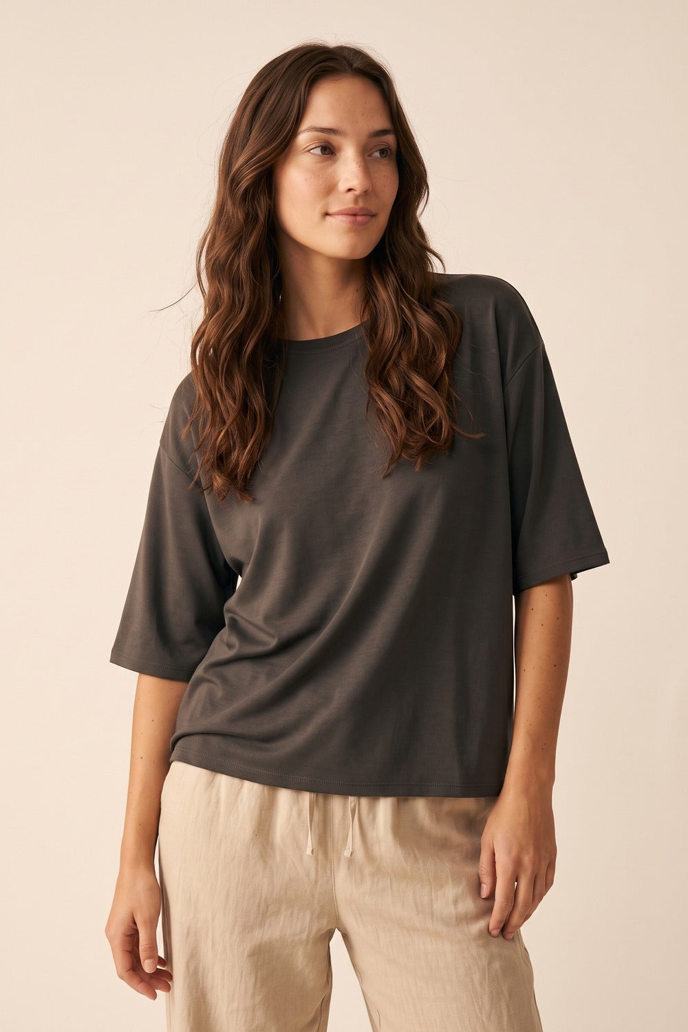 Camisola Básica Relaxed Fit de Gola Redonda em preto