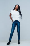 Camisola branca com detalhe de babados