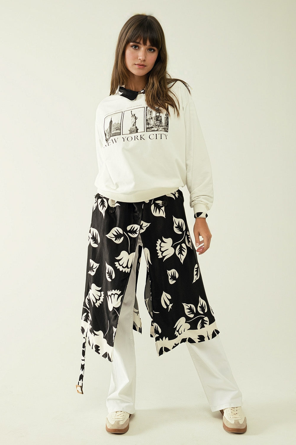 Camisola branca de mangas compridas e gola redonda com new york city estampado