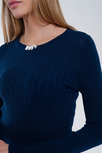 Camisola canelado de gola redonda em azul marinho