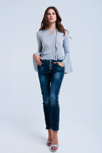 Camisola cinza com mangas de sino