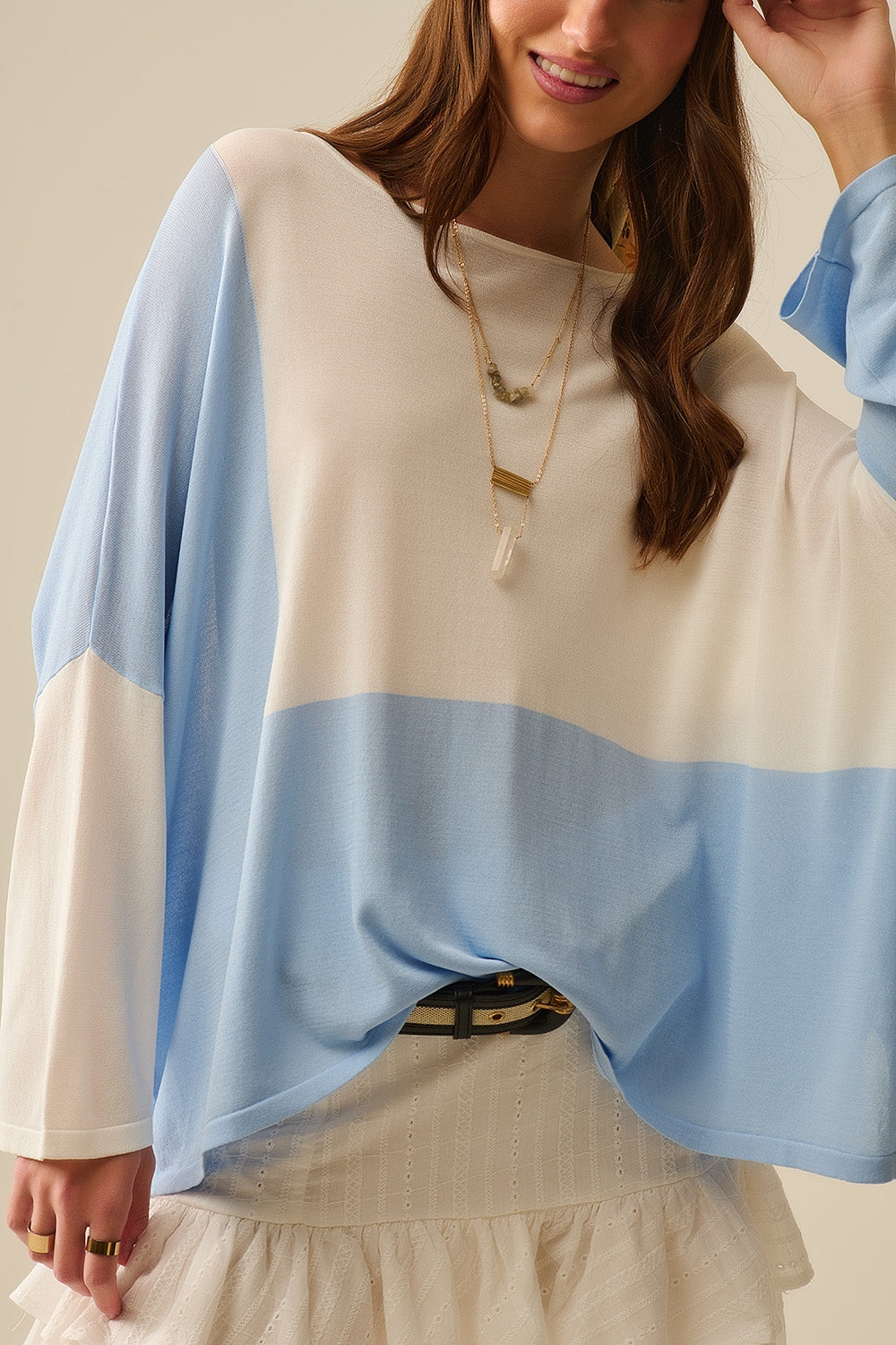 Camisola com asas de morcego em blocos de cores Branco e azul