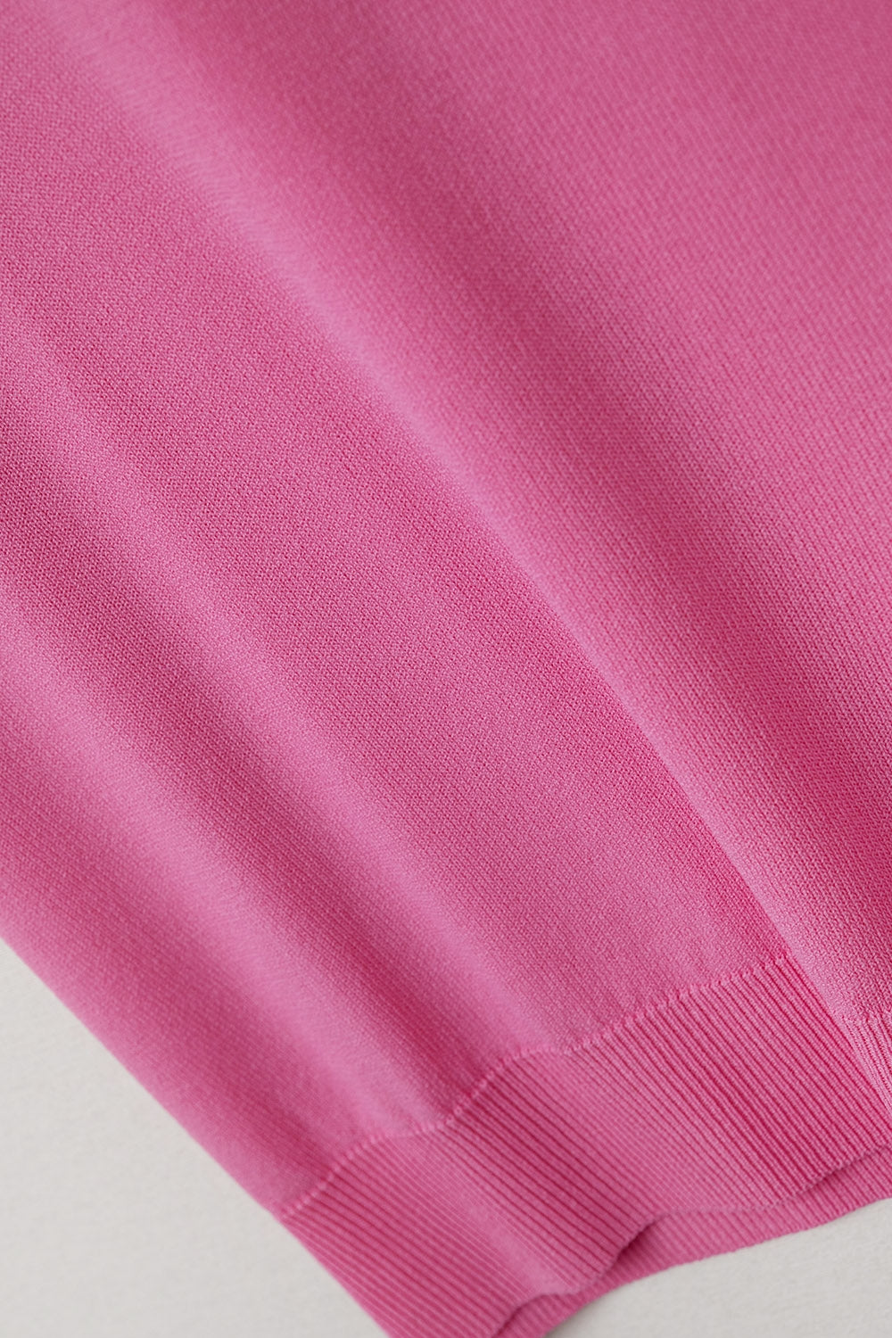 Camisola com decote em V em malha fina Fucshia