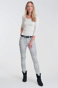 Camisola com decote largo branco