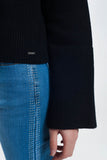 Camisola com detalhe de nervuras nas mangas cor preto