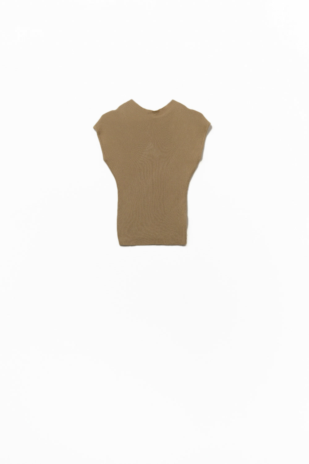 Q2 Camisola com gola alta e mangas com nervuras em camel