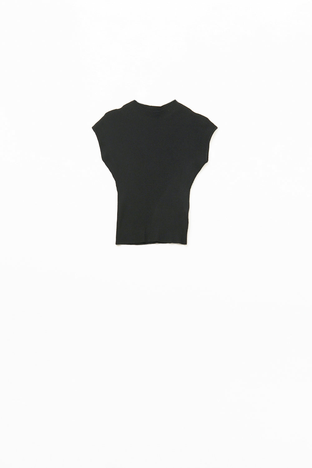 Q2 Camisola com gola alta e mangas com nervuras em preto