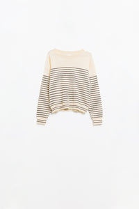 Q2 Camisola creme com riscas castanhas e gola redonda