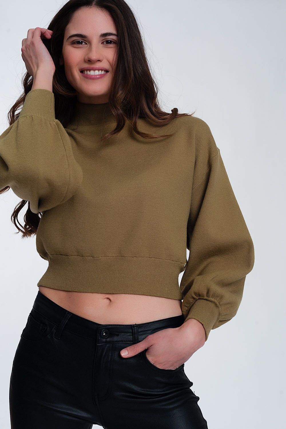 Q2 Camisola curta com pescoço de funil verde