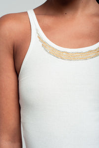 Camisola de alças branca canelada com detalhes de contas