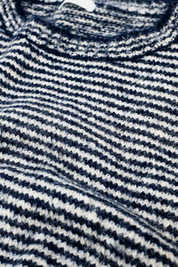 Camisola de corte descontraído em azul-marinho e branco
