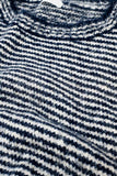 Camisola de corte descontraído em azul-marinho e branco