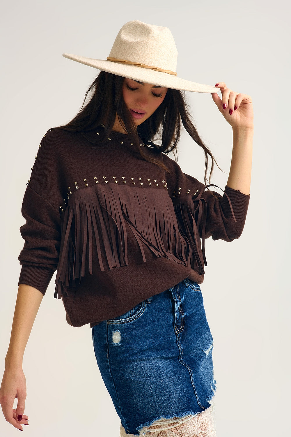 Q2 Camisola de franjas castanha com pormenores metálicos
