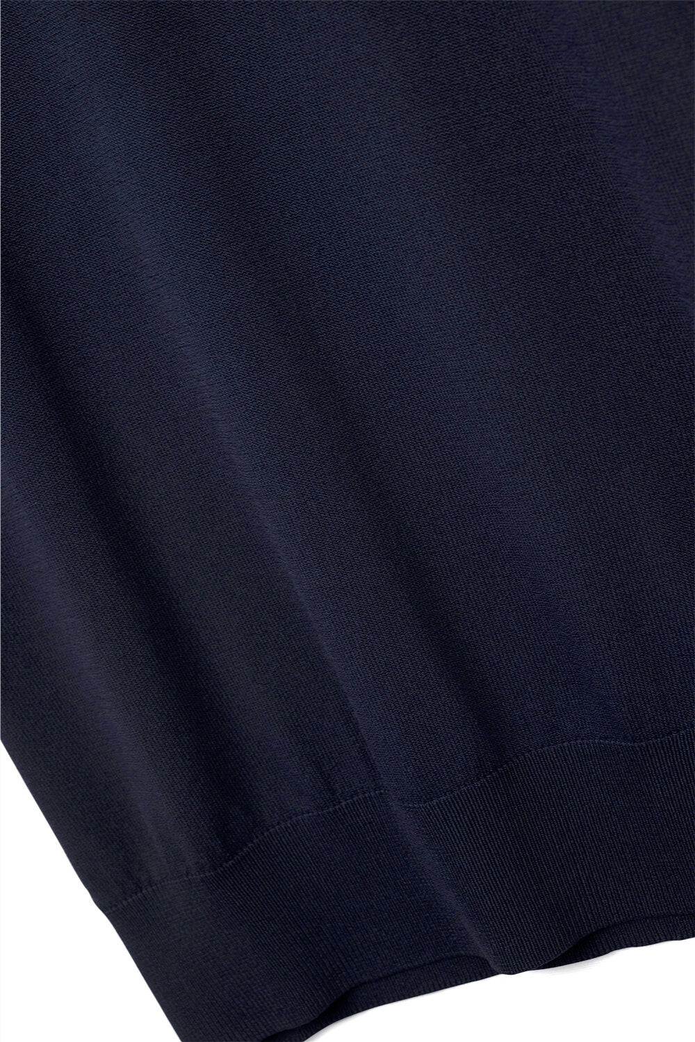 Camisola de gola alta com mangas curtas e ajustadas