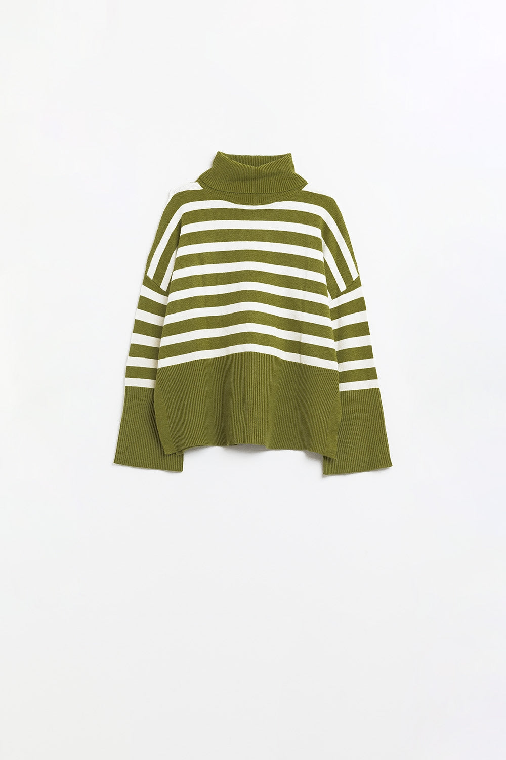 Q2 Camisola de gola alta verde com riscas brancas e fendas laterais