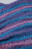 Camisola de malha aberta com gola redonda às riscas em tons de roxo e azul