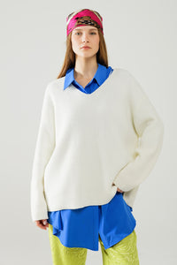 Camisola de malha branca de tamanho grande