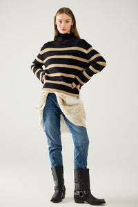 Camisola de malha canelada em preto com riscas camel