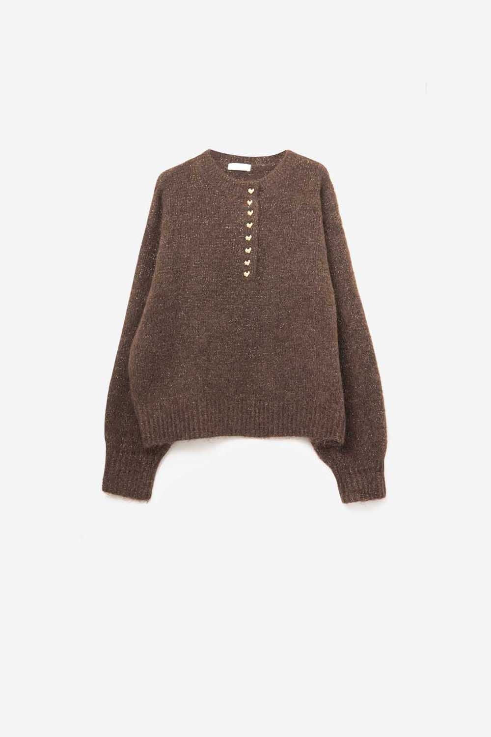 Camisola de malha castanha com botões dourados em forma de coração