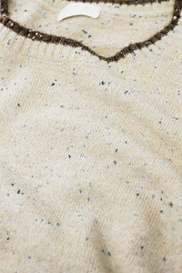 Camisola de malha com pormenor de linha em castanho