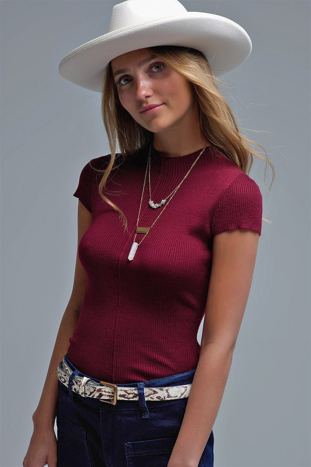 Q2 Camisola de malha com pregas e peso pluma cor de vinho