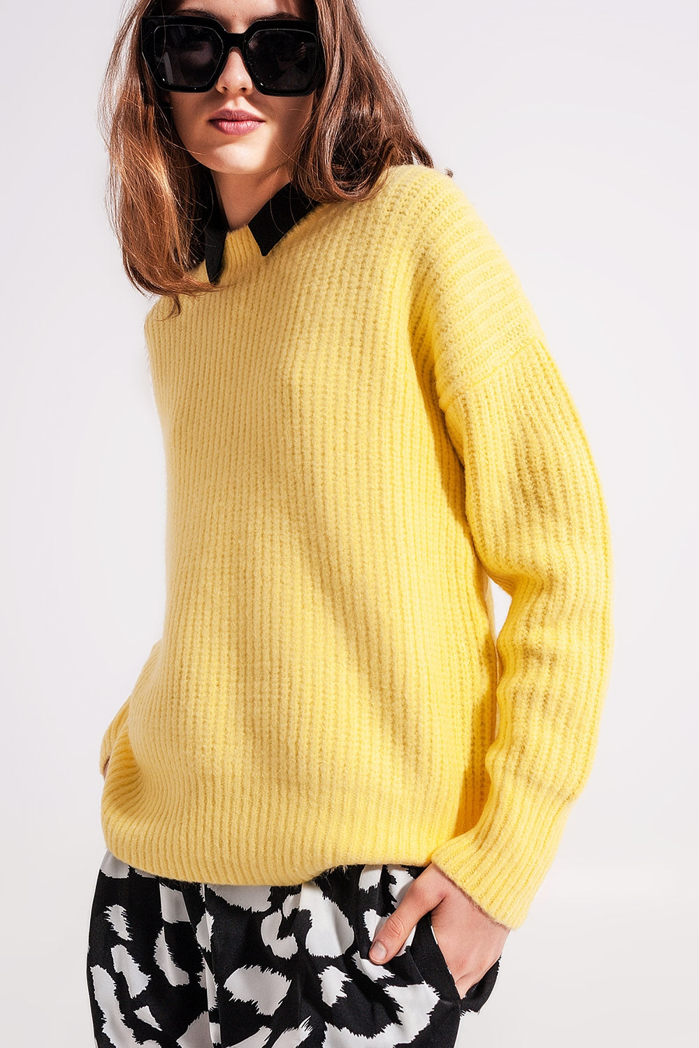 Q2 Camisola de malha de costela em amarelo