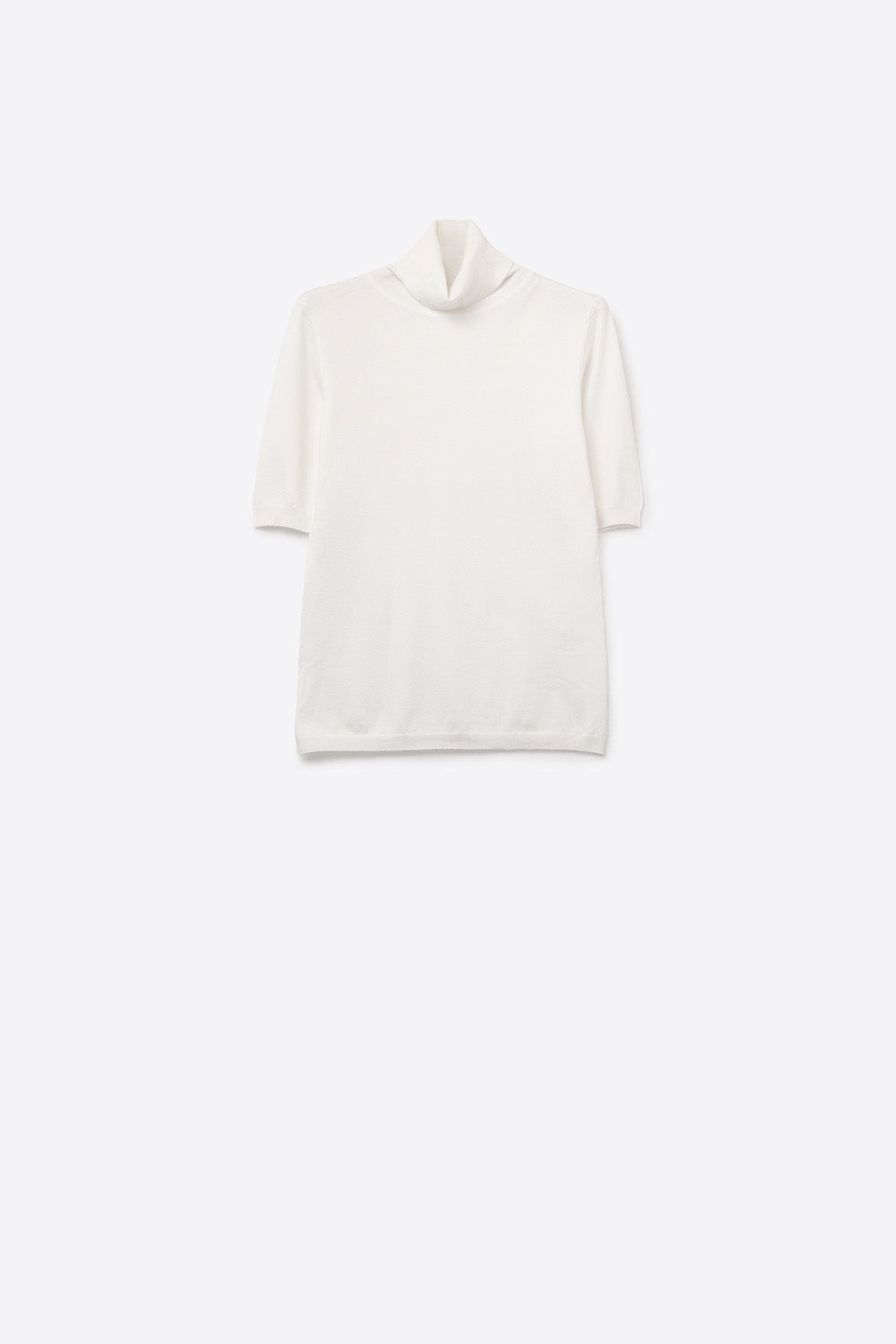 Q2 Camisola de malha fina em branco com gola alta e mangas até ao cotovelo