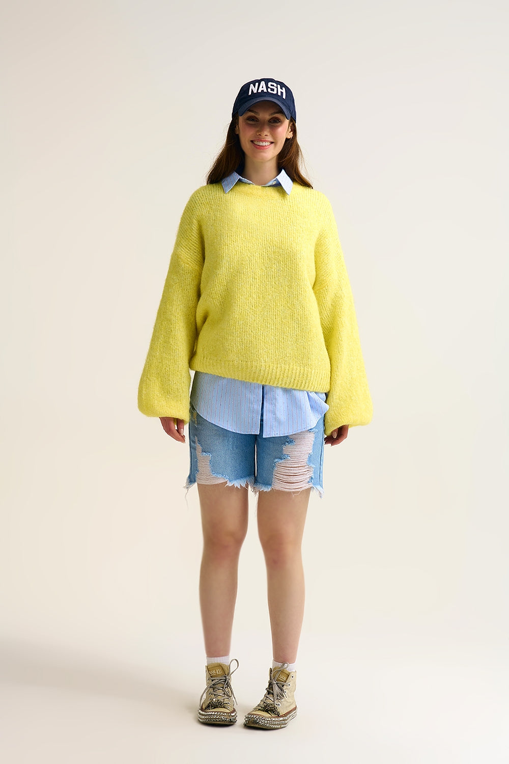 Camisola de malha fofa amarela com mangas largas