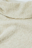 camisola de malha fofa com gola alta em bege