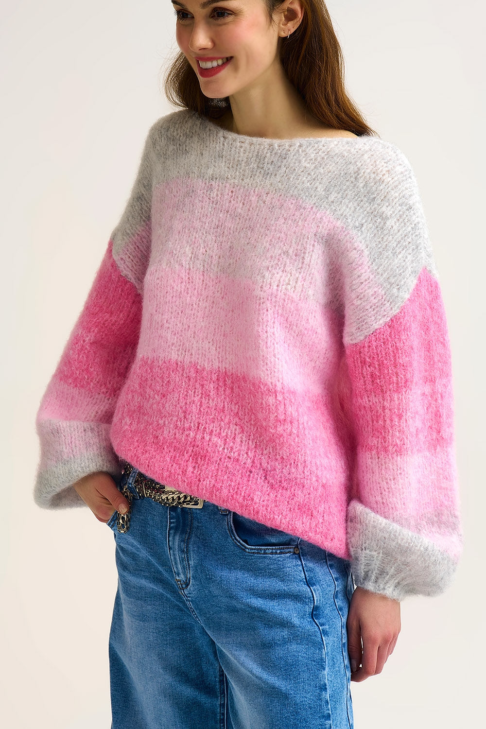 Q2 Camisola de malha fofa com gradiente e transições de cor rosa suave