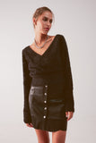 Camisola de malha fofa v pescoço em preto
