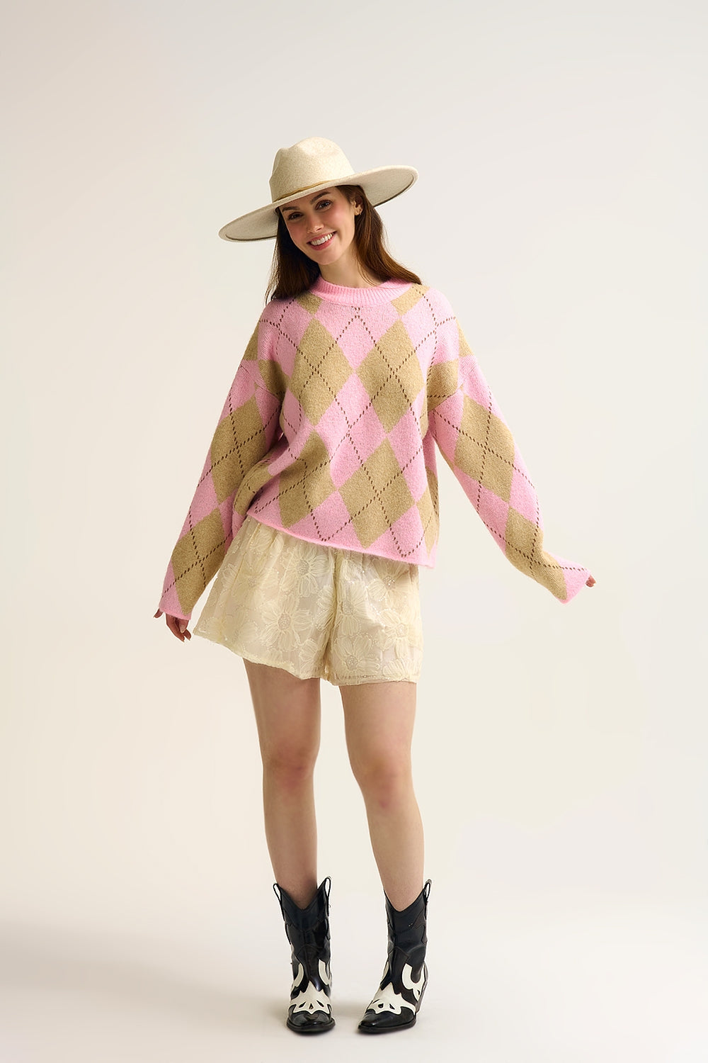 Camisola de malha losangos cor-de-rosa em verde suave com contraste