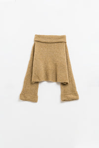 Q2 camisola de malha macia com gola alta em cor camel