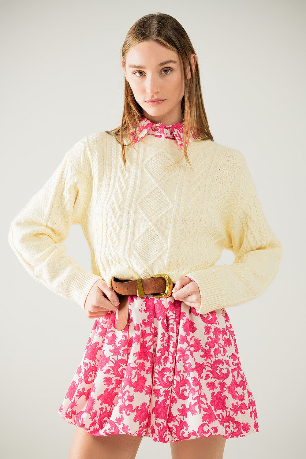 Q2 Camisola de malha macia creme com padrão de cabos