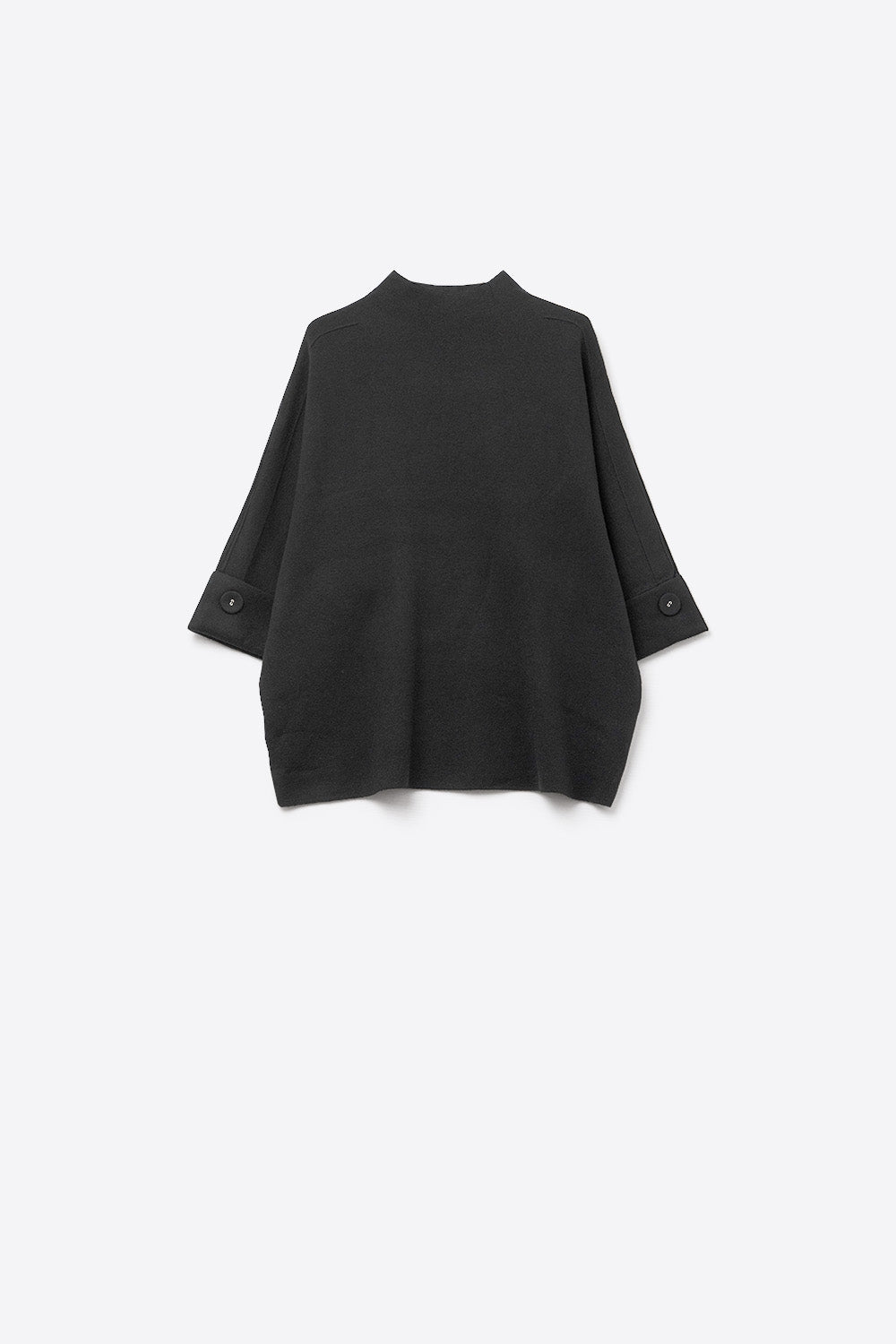 Q2 Camisola de malha preta com mangas e pormenores de bot›es