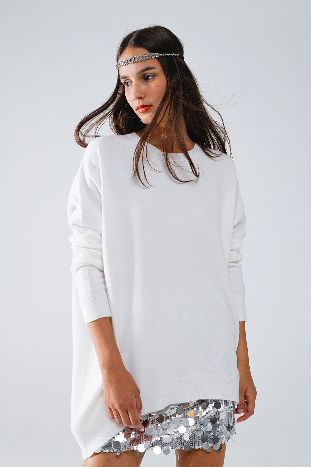Camisola de manga comprida com gola redonda em branco