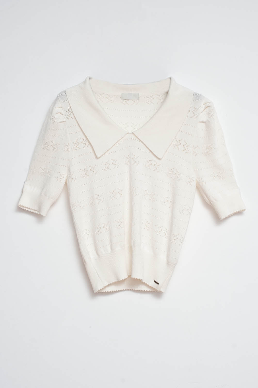 Q2 Camisola de manga curta com costura decorativa em creme