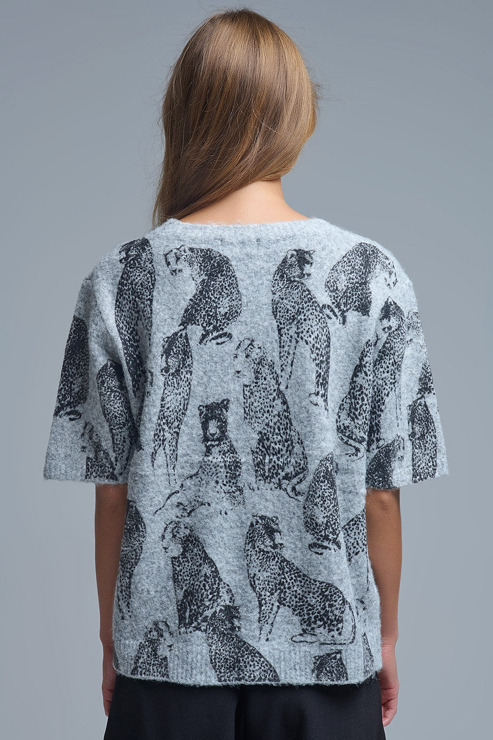 Camisola de manga curta com estampado animal em malha macia cinzenta