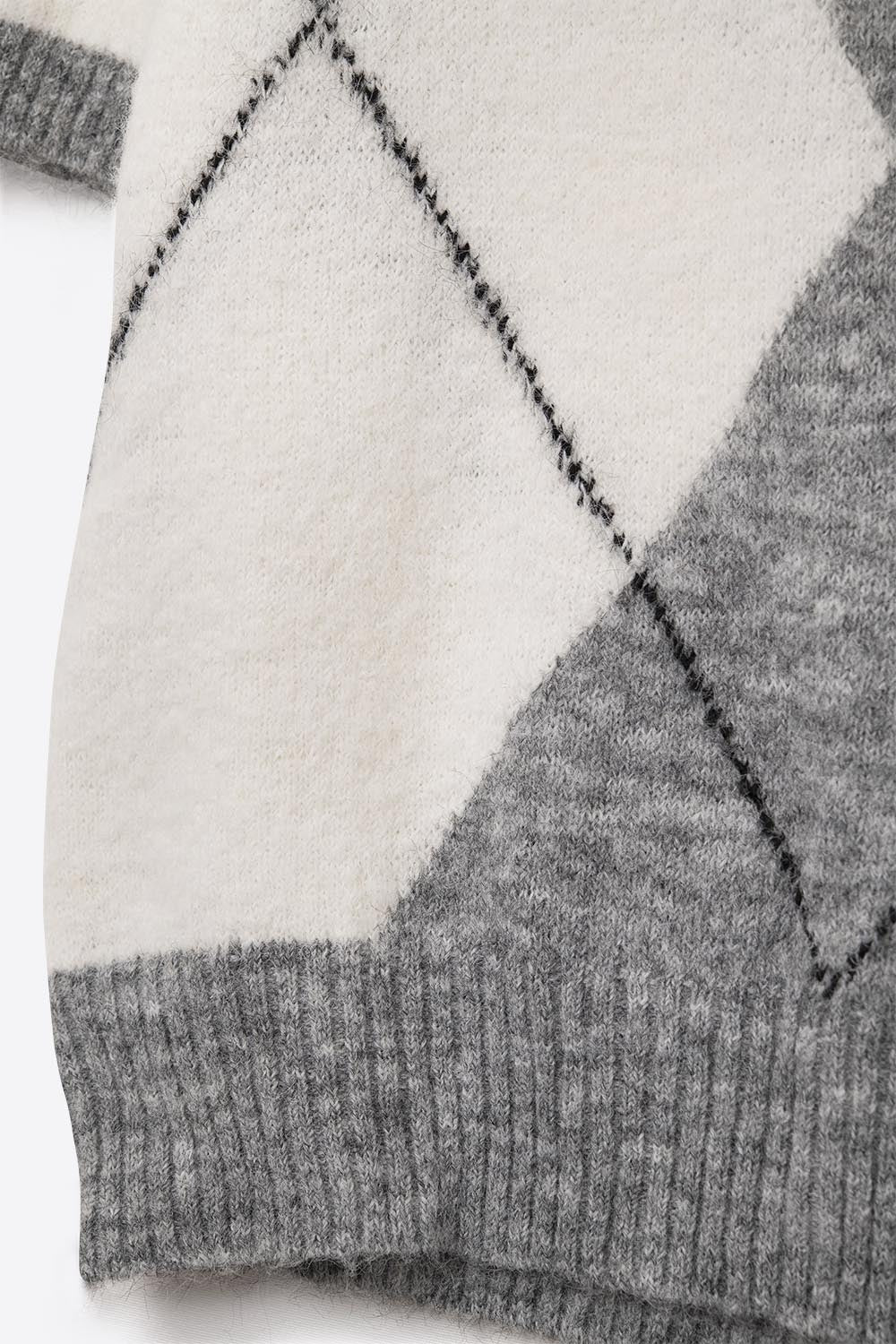 camisola de manga curta com estampado de diamantes em cinzento e branco