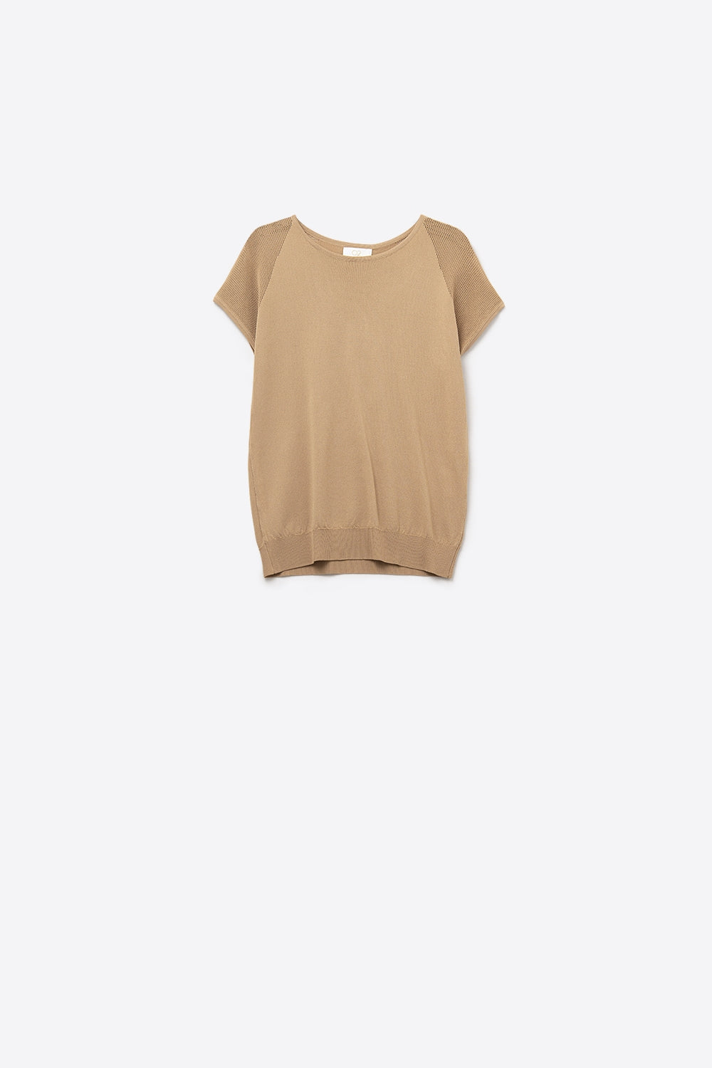 Q2 Camisola de manga curta com nervuras em camel e malha no ombro