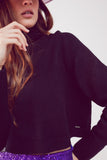 Camisola de pescoço alto cropped em preto