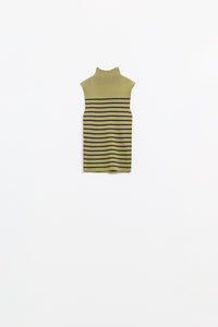 Camisola de tartaruga às riscas em verde azeitona