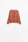 Q2 Camisola descontraída com meio botão em camel