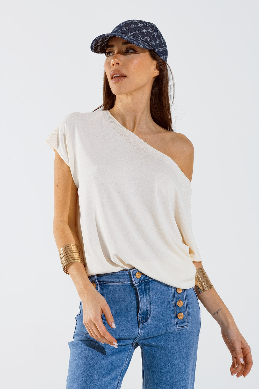 Q2 Camisola descontraída sem ombros em creme