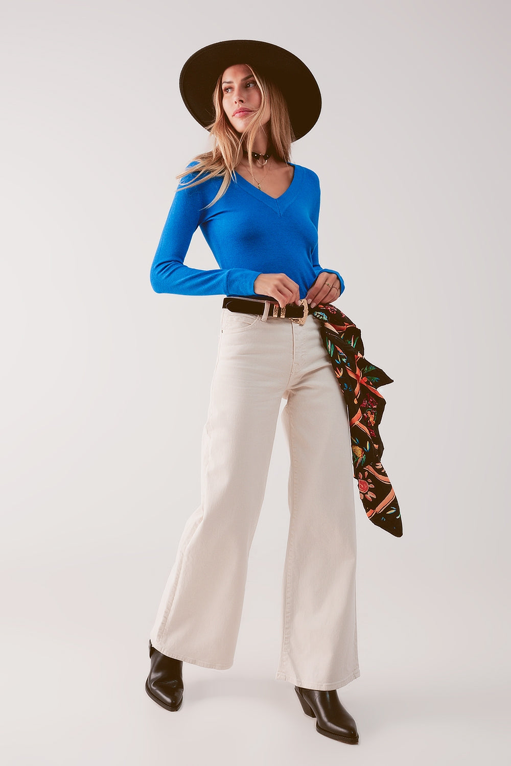 Camisola em V de malha fina azul