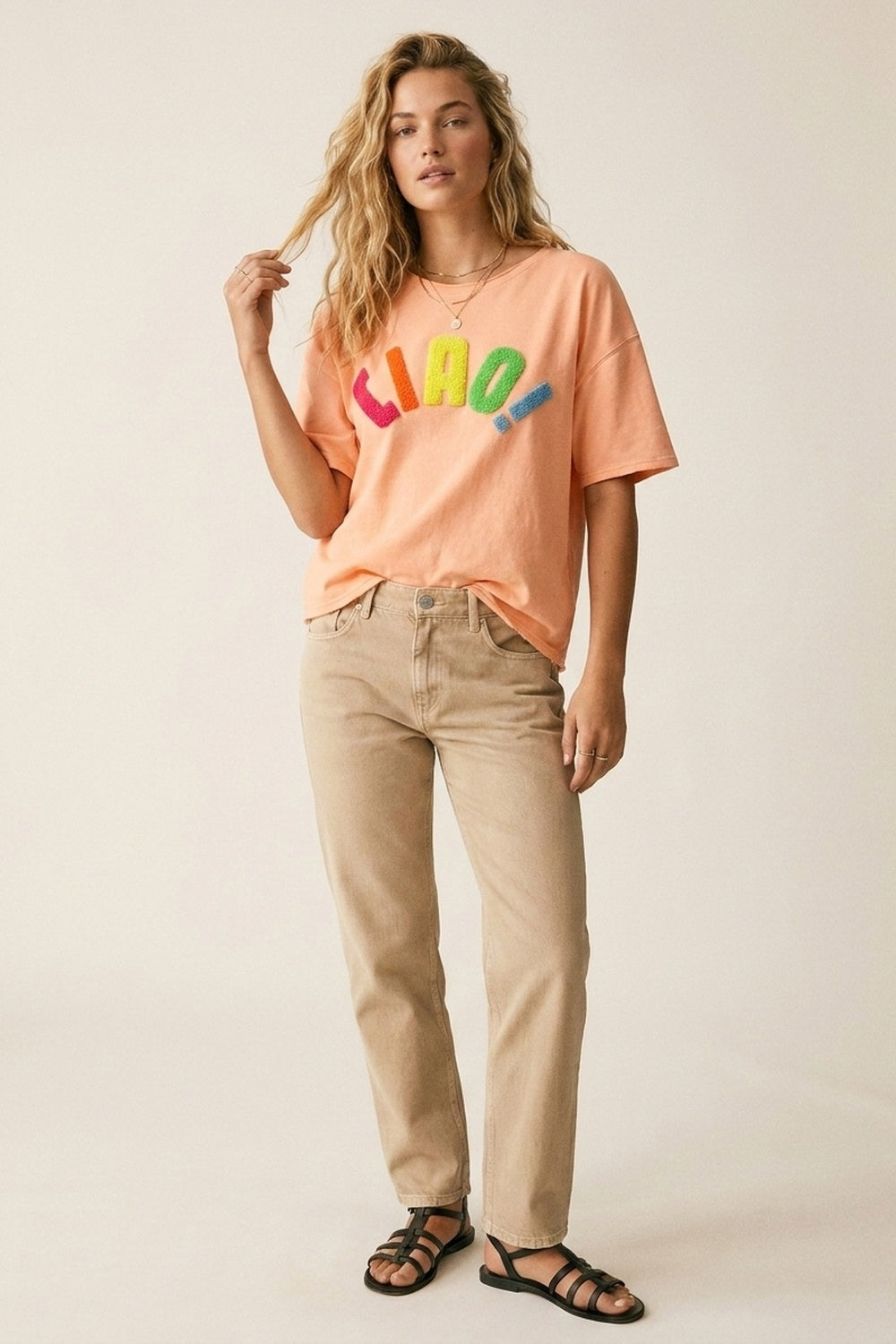 Q2 Camisola Gráfica com Caimento Solto Laranja com Texto Colorido