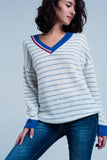 Q2 Camisola listrada azul com decote em bico