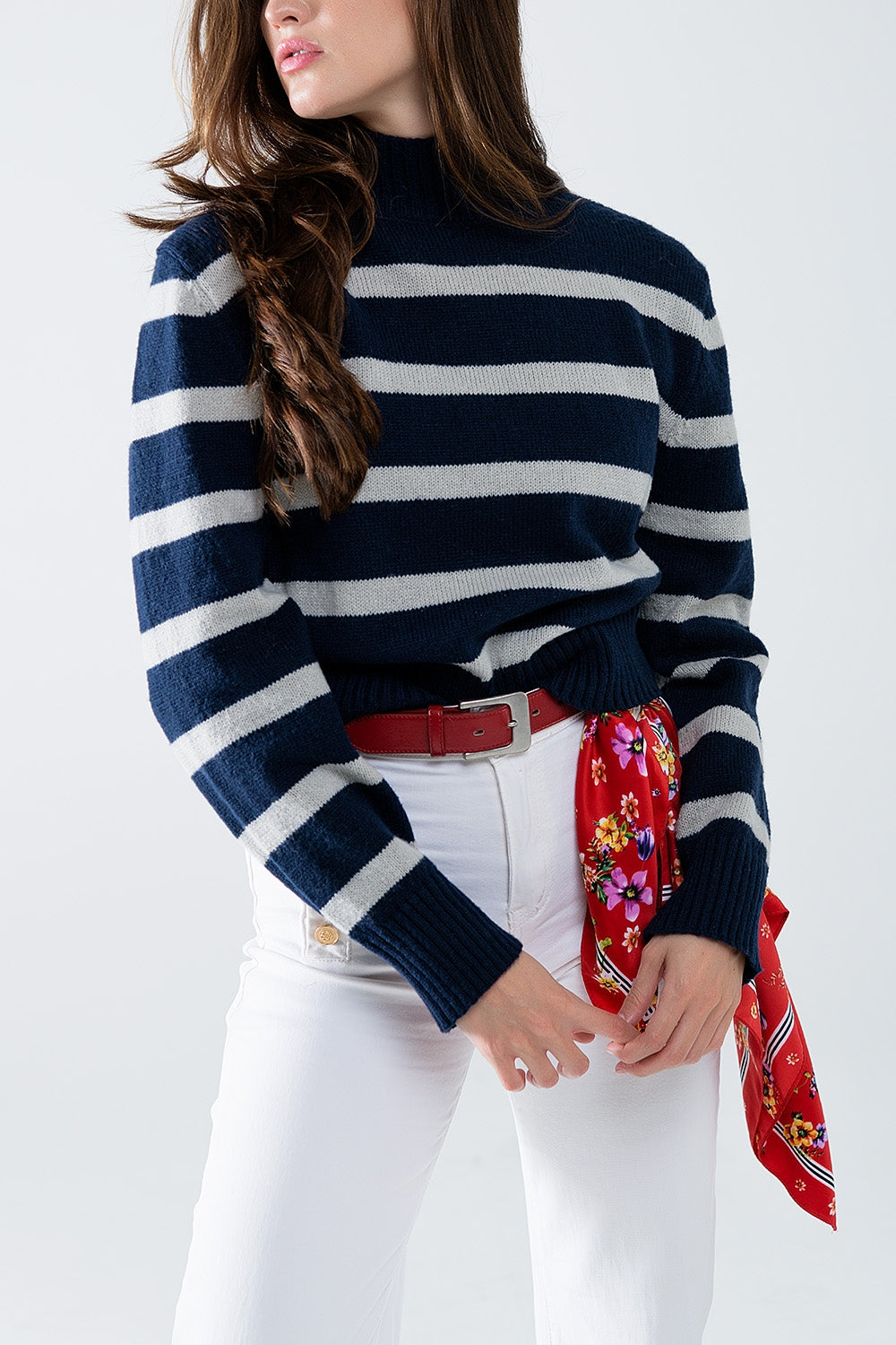 Q2 Camisola listrado de gola alta em azul marinho e cinza