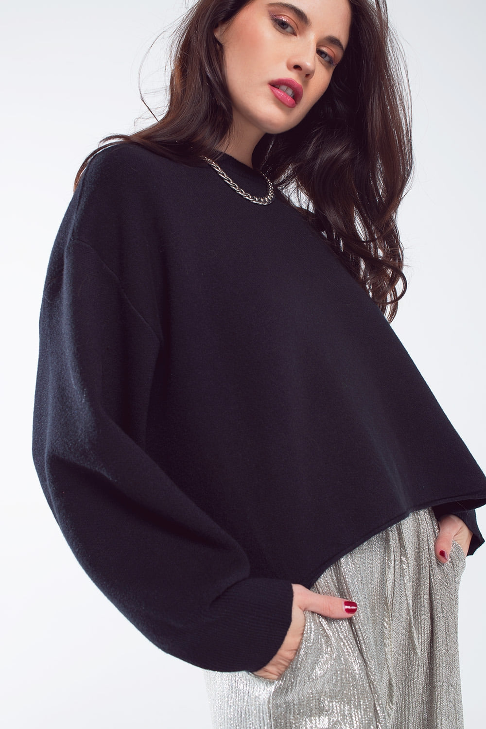 Camisola oversized com gola de barco em preto