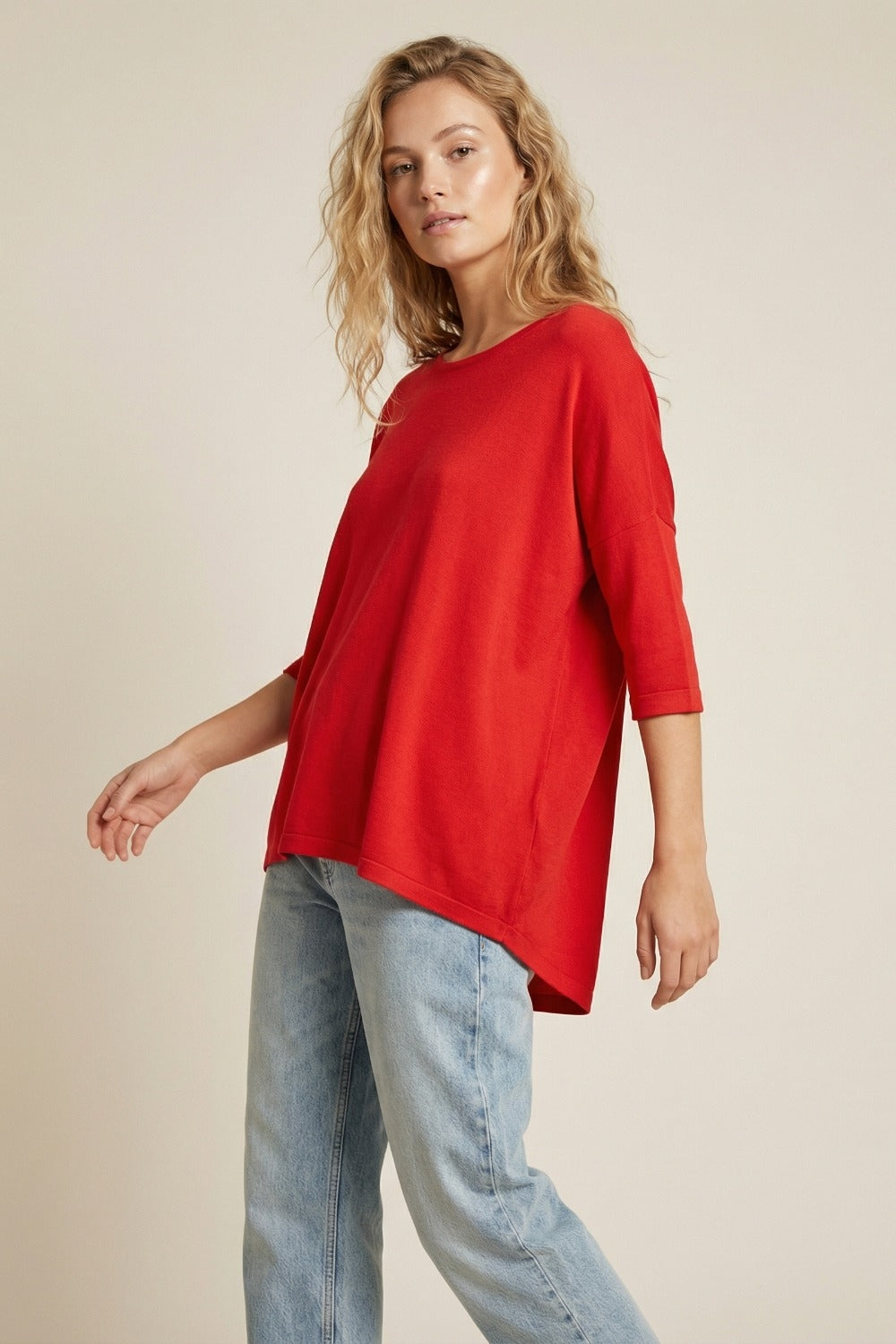 Camisola oversized em vermelho com mangas até ao cotovelo